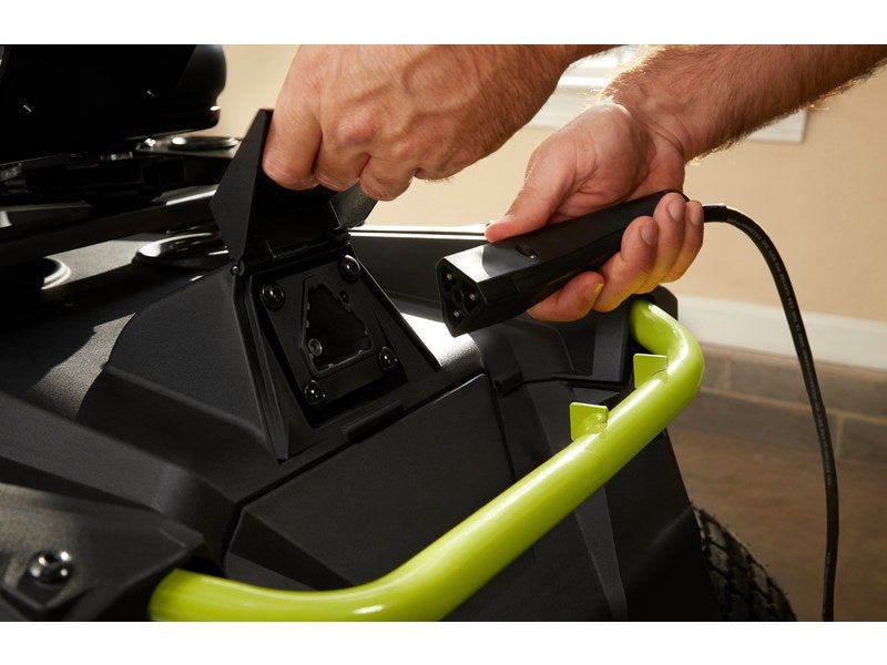 Tondeuse autoportée rider électrique RYOBI RM480E 48V L.96 cm - Avec  batterie et chargeur